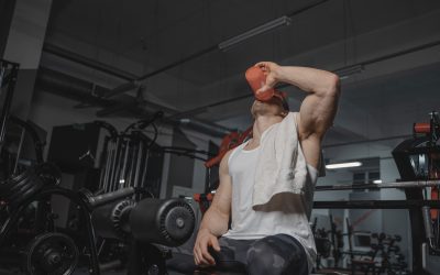 Suplementos de gimnasio y salud renal: Los riesgos ocultos de la creatina y las dietas hiperproteicas sin supervisión